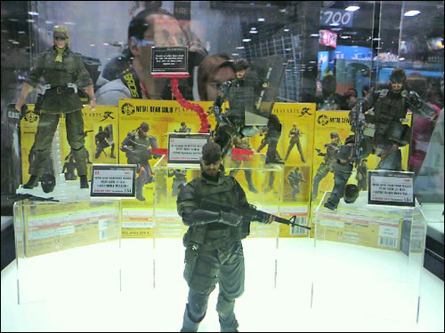 Solid Snake et Ninja Fox en figurine  la Comic Con