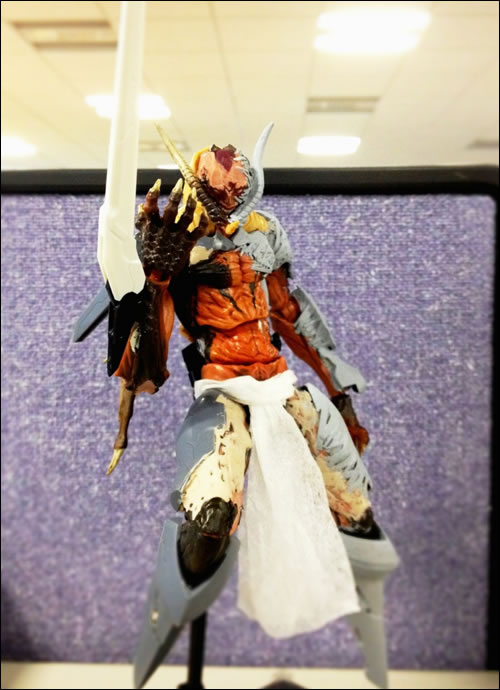 Figurine trange chez Kojima Productions