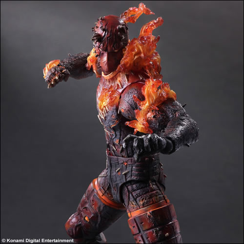 La figurine Play Arts Kay du Man on Fire, le dmon en flamme, date en images