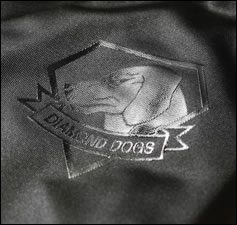 Metal Gear Solid V : Ground Zeroes  Une veste Diamond Dogs signe Puma et Kojima Productions