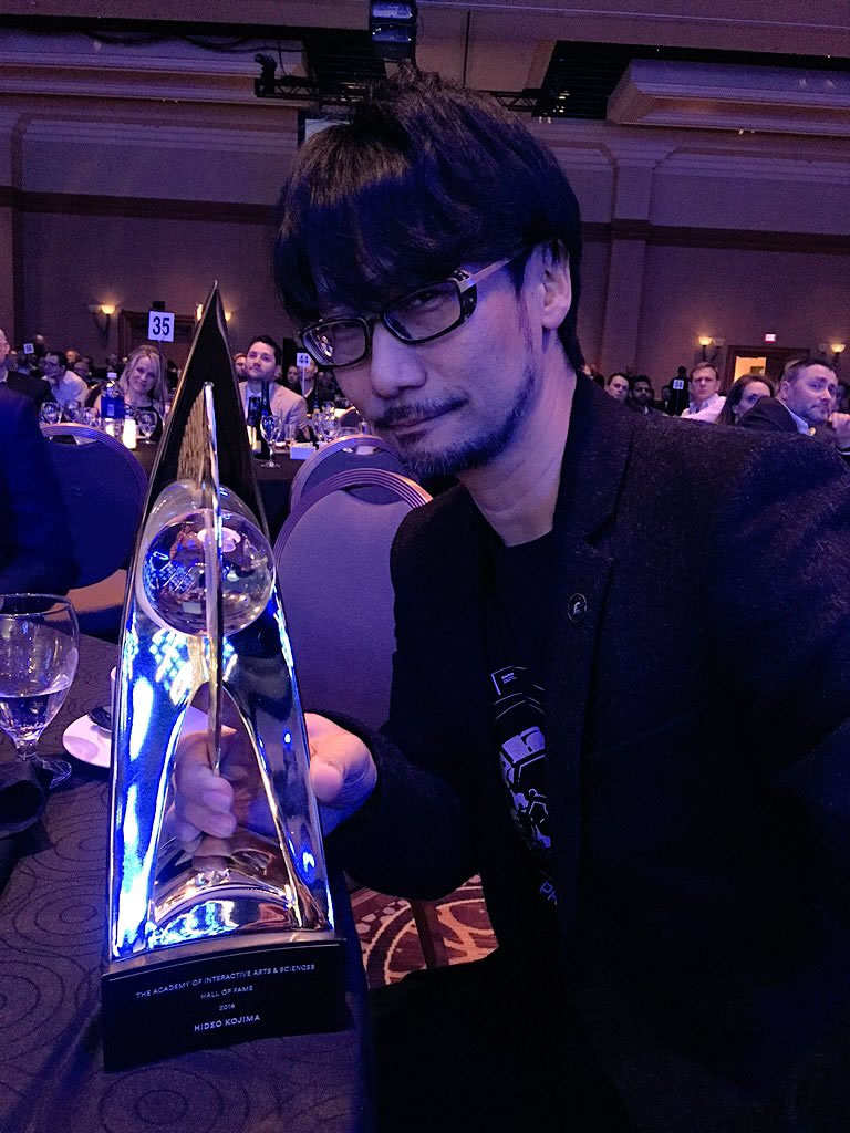 Hideo Kojima parle de son nouveau jeu, sa barbe, la VR et Silent Hills - DICE Summit 2016